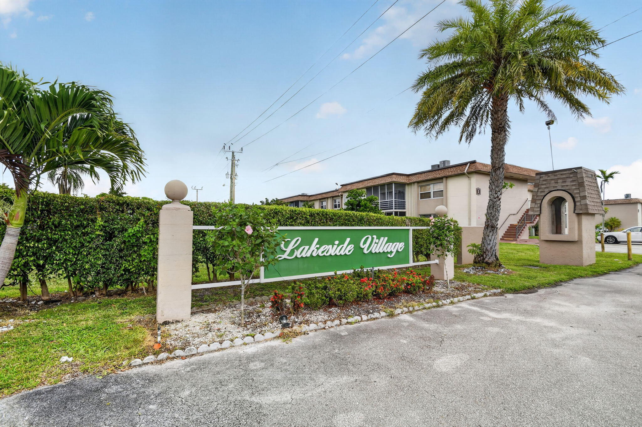 LAKESIDE VILLAGE CONDO 2 - Residential