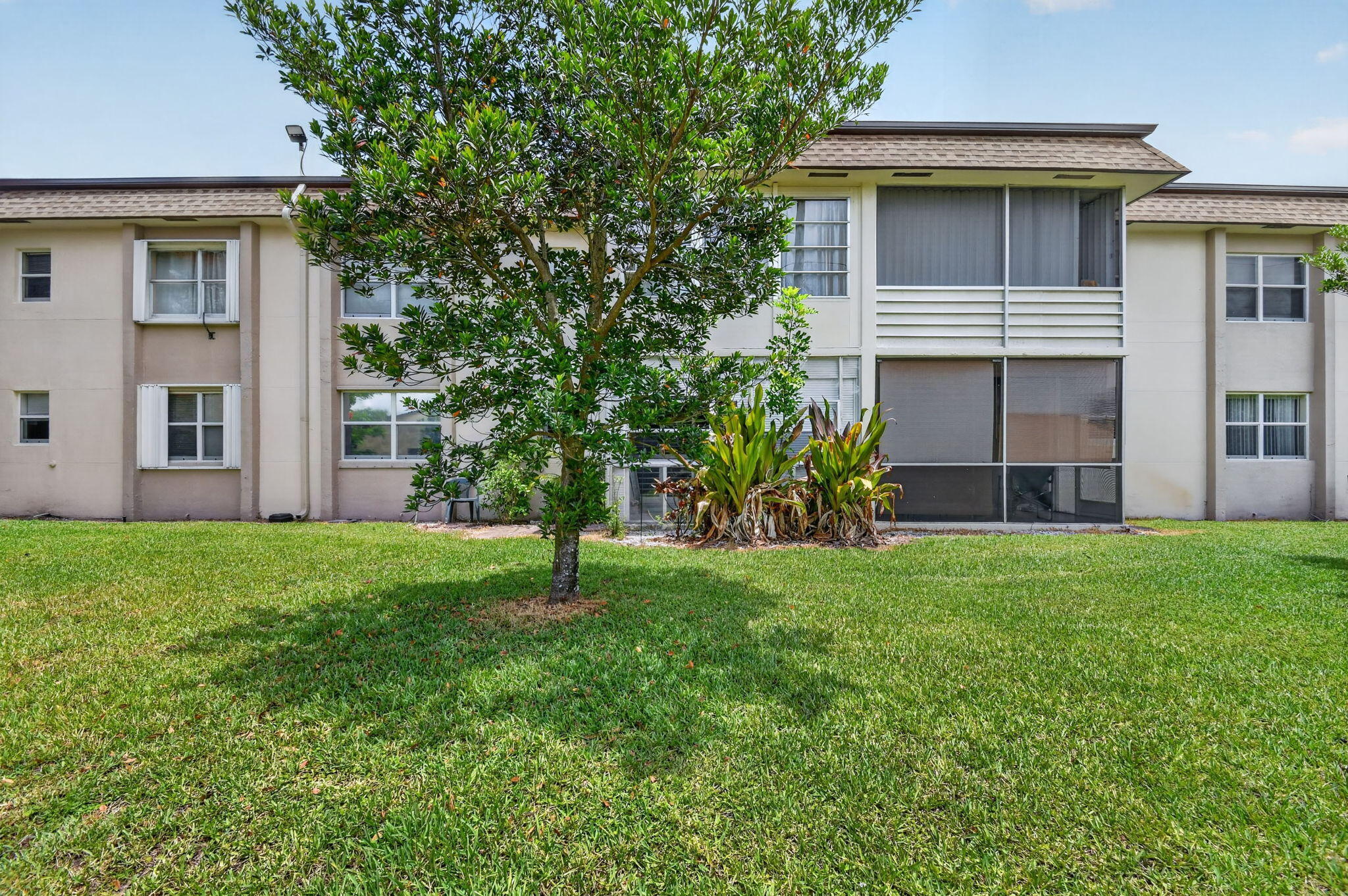 LAKESIDE VILLAGE CONDO 2 - Residential