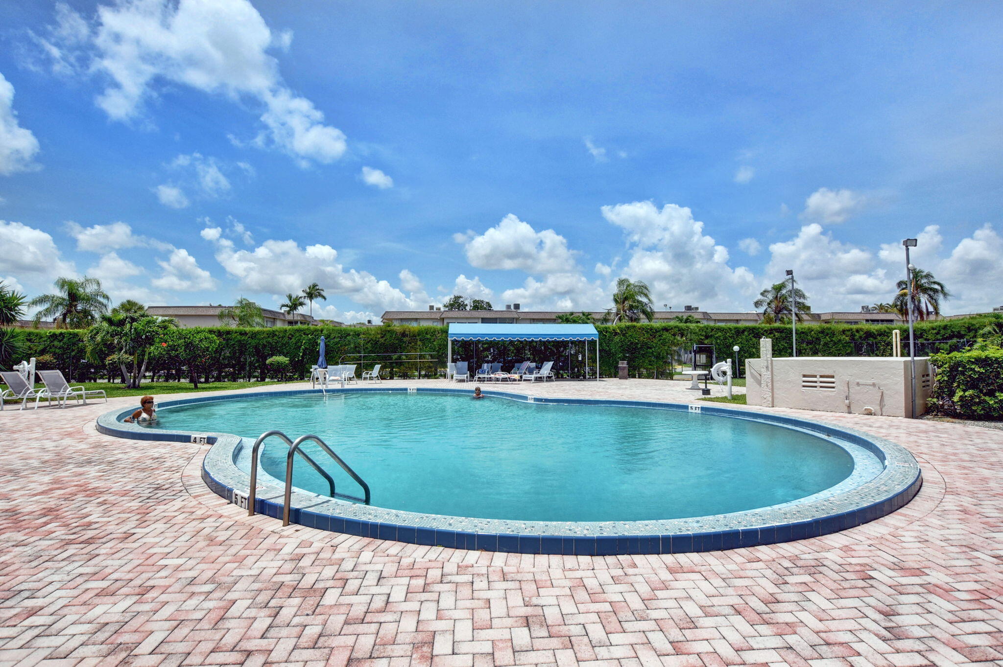 LAKESIDE VILLAGE CONDO 2 - Residential