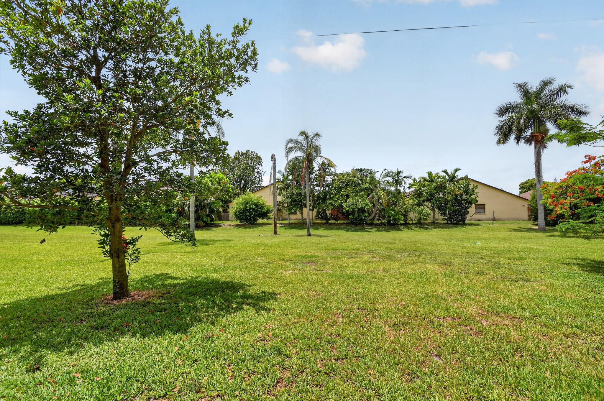 LAKESIDE VILLAGE CONDO 2 - Residential