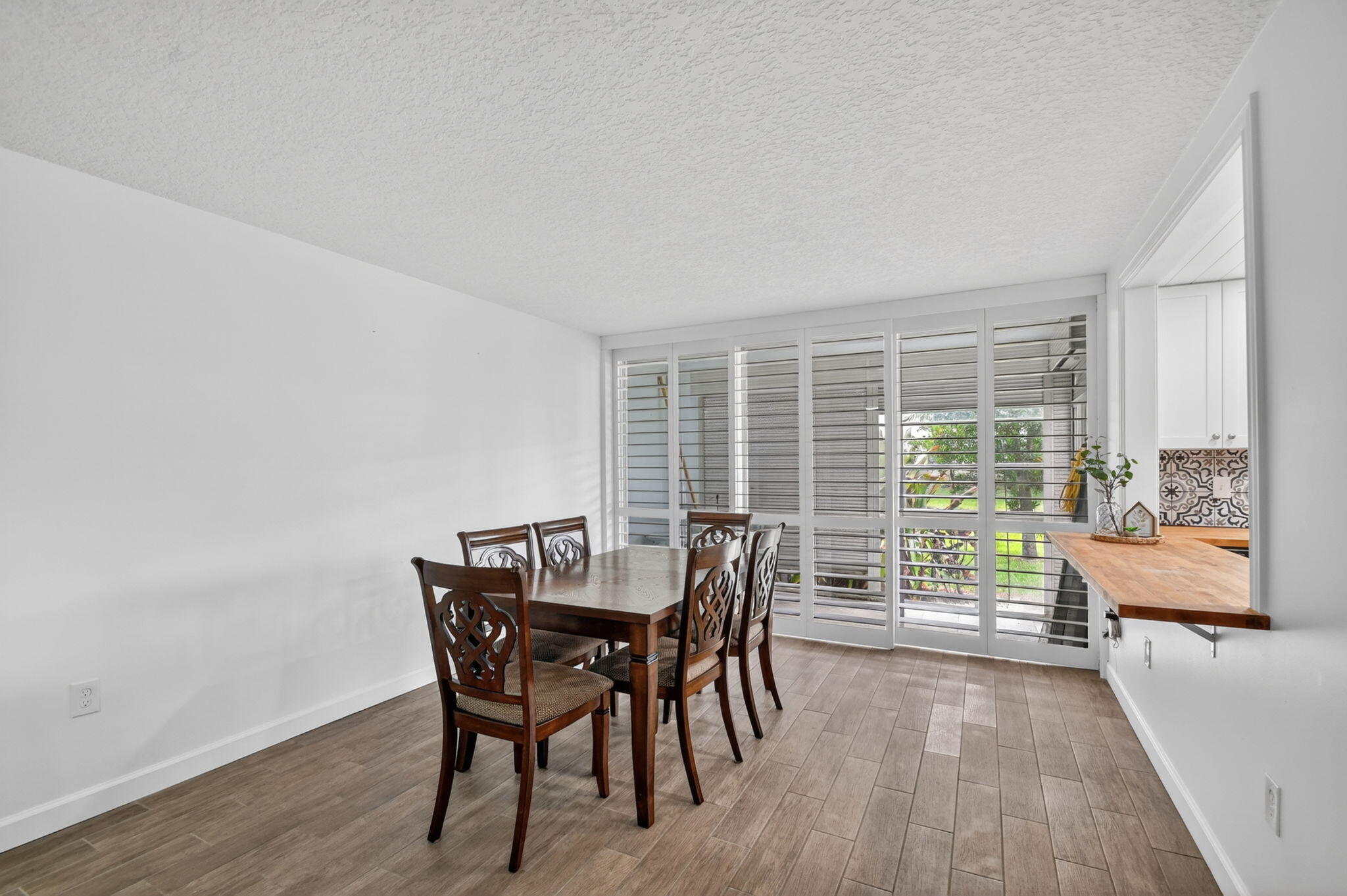 LAKESIDE VILLAGE CONDO 2 - Residential