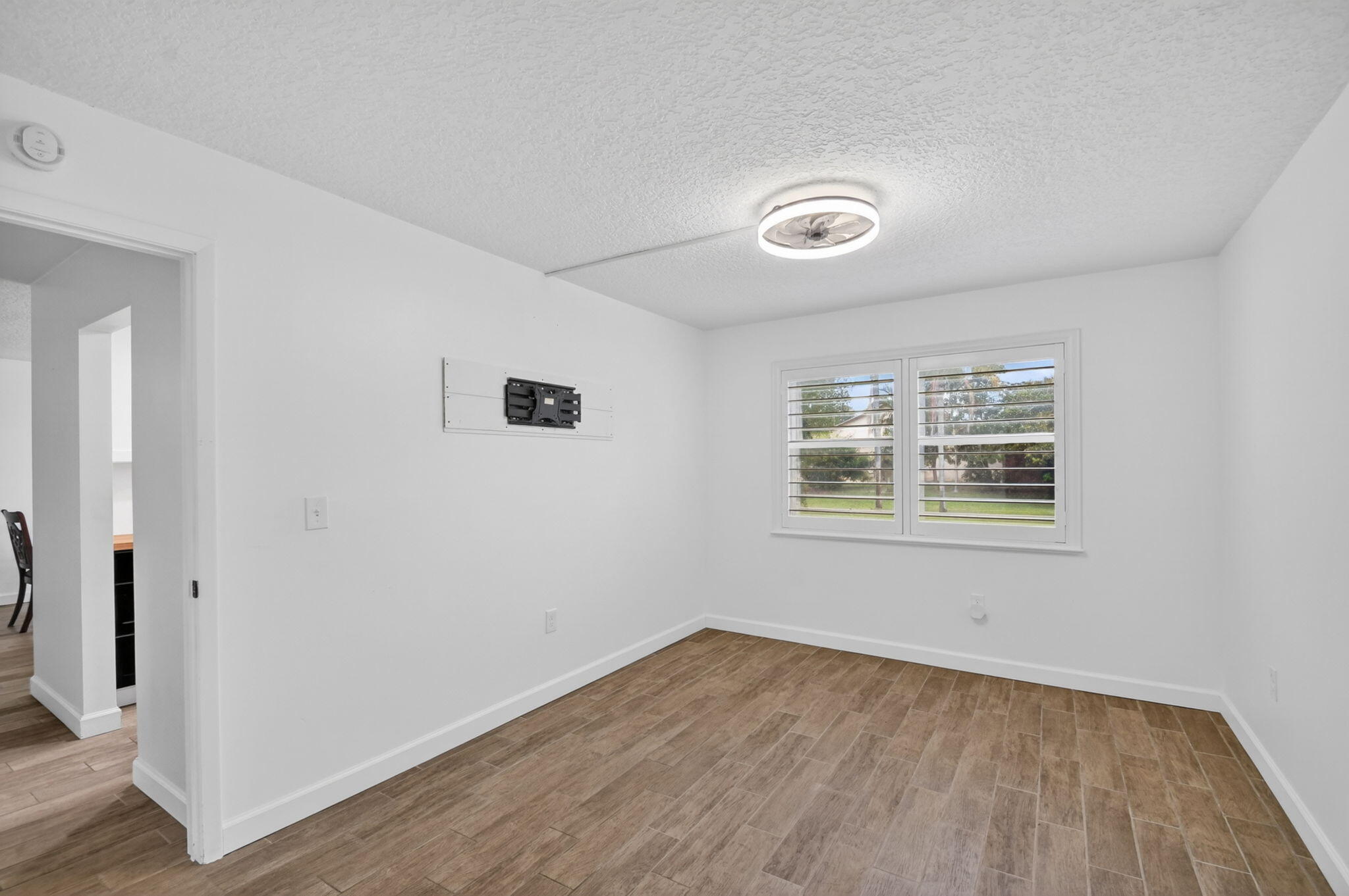 LAKESIDE VILLAGE CONDO 2 - Residential