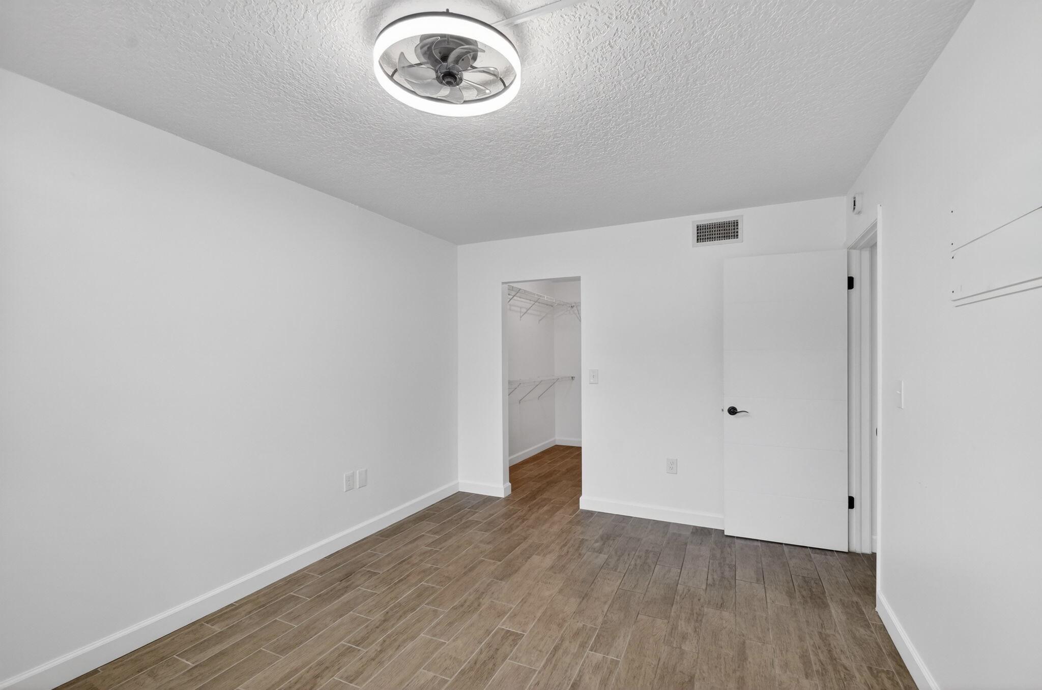 LAKESIDE VILLAGE CONDO 2 - Residential