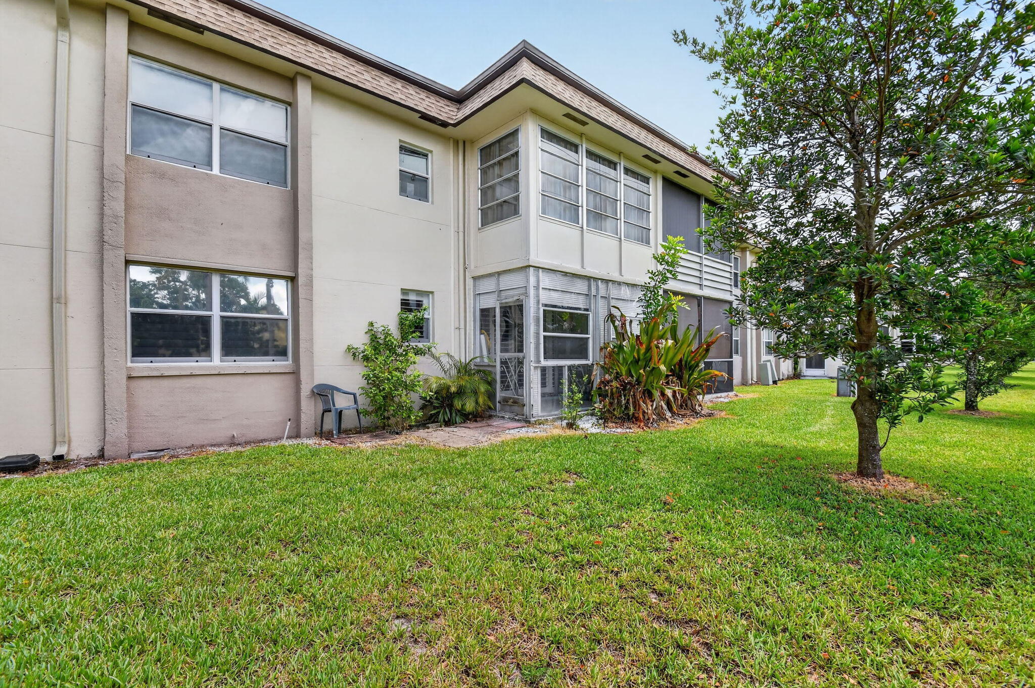LAKESIDE VILLAGE CONDO 2 - Residential