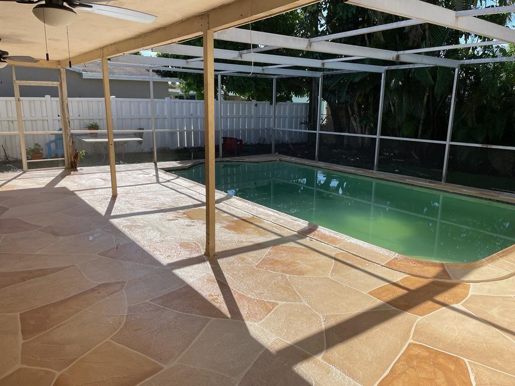 SUNRISE GOLF VILLAGE SEC - Residential Lease