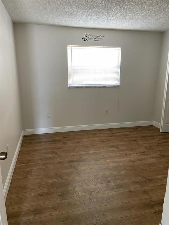 SUNRISE GOLF VILLAGE SEC - Residential Lease