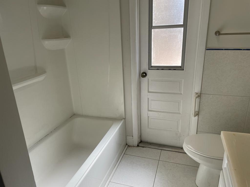 SUNRISE GOLF VILLAGE SEC - Residential Lease