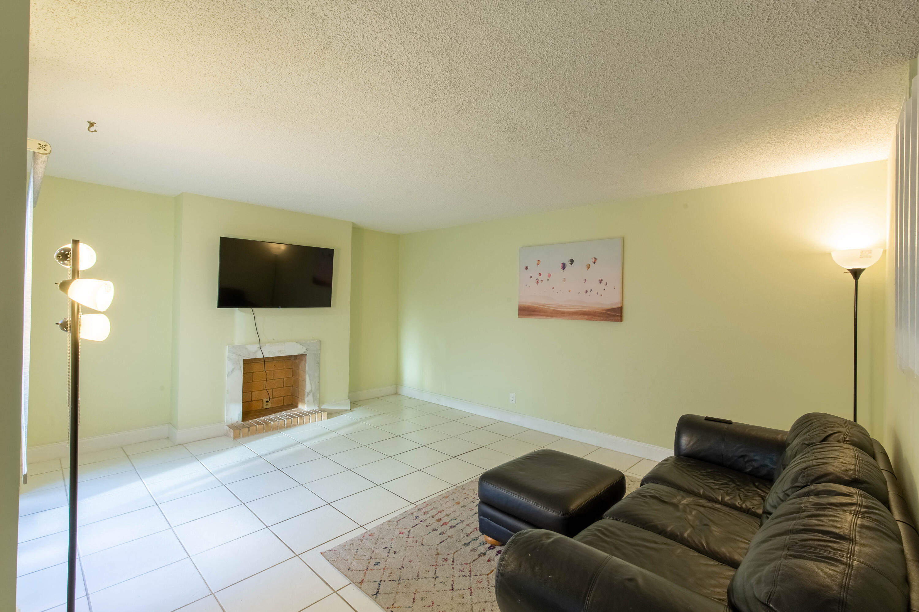 WOODLANDS OF PALM SPRINGS - Residential Lease