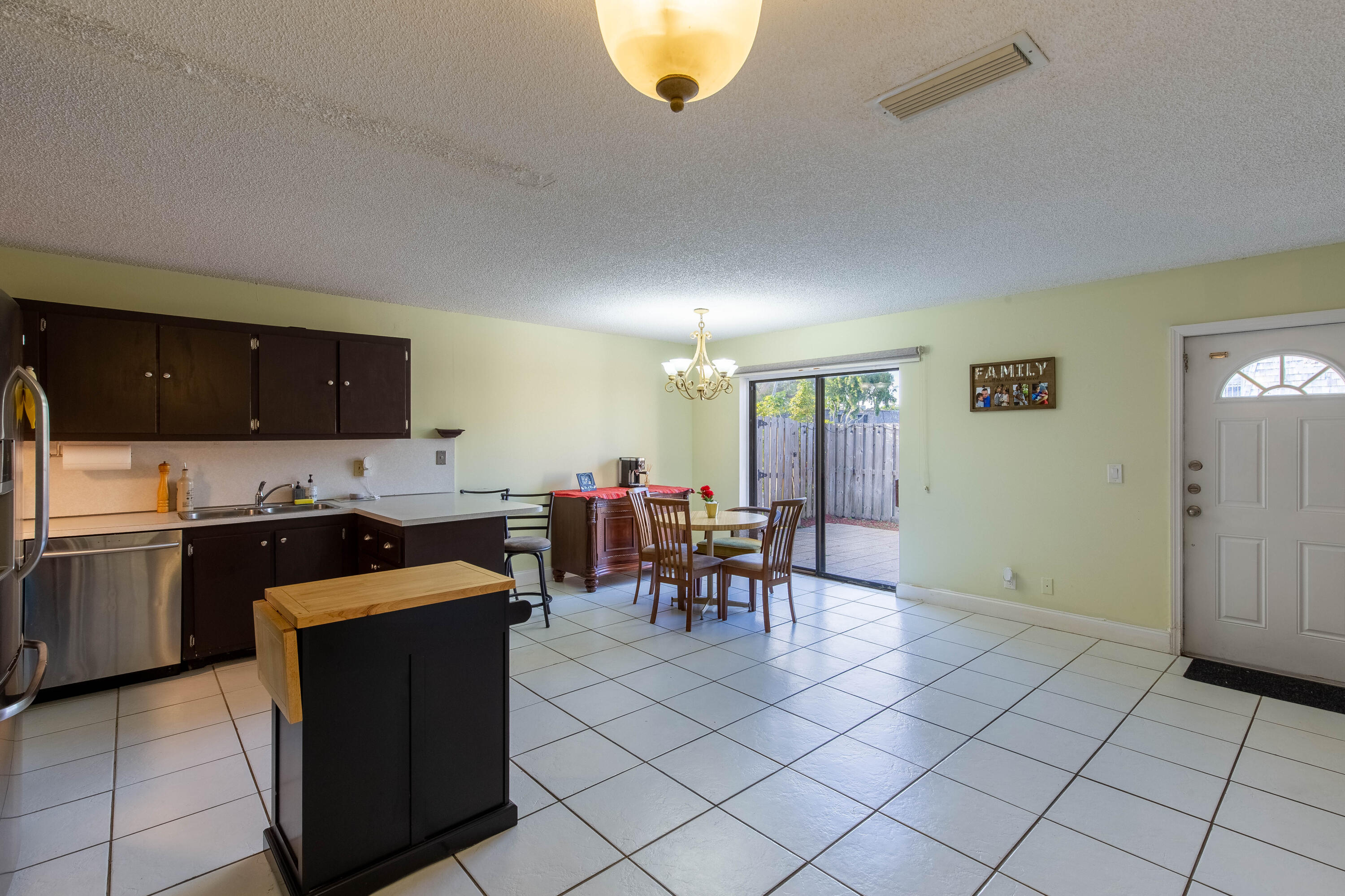 WOODLANDS OF PALM SPRINGS - Residential Lease