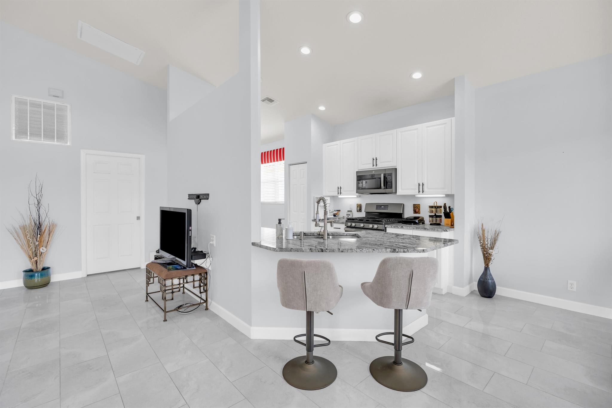 CASCADES AT ST LUCIE WEST - Residential Lease