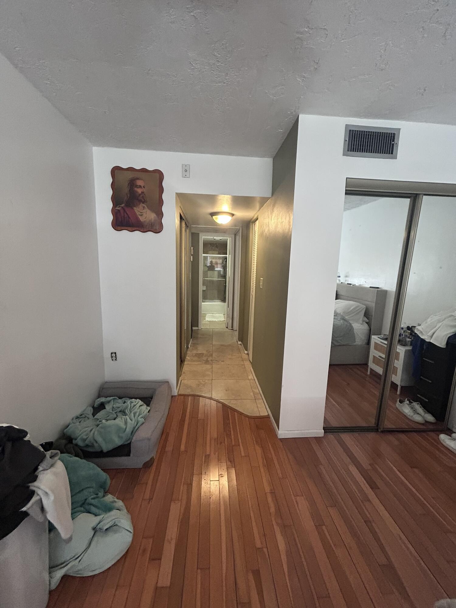OMEGA CONDO NO 4 - Residential