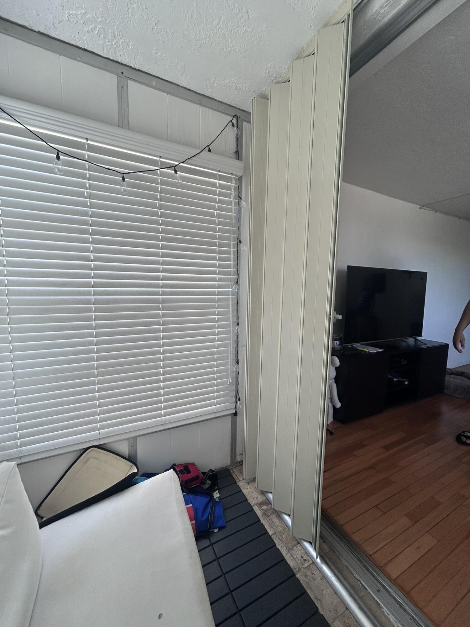 OMEGA CONDO NO 4 - Residential