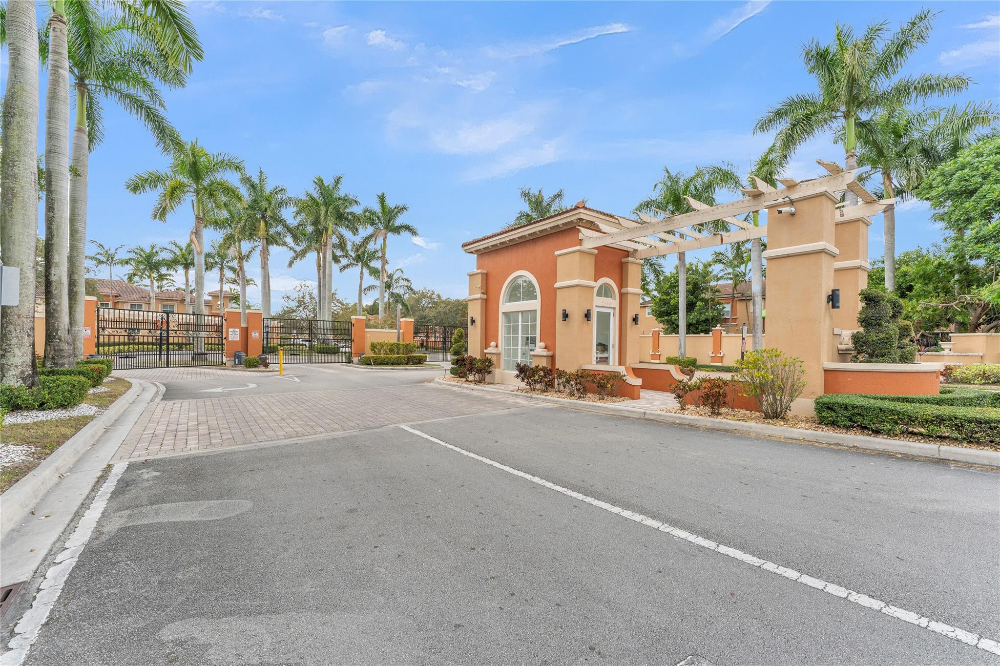 Martinique 3 Condo - Residential