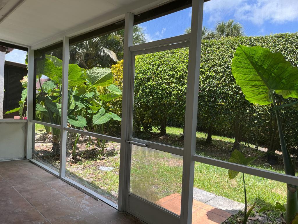 TIBURON 1 PHASE 1 - Residential Lease