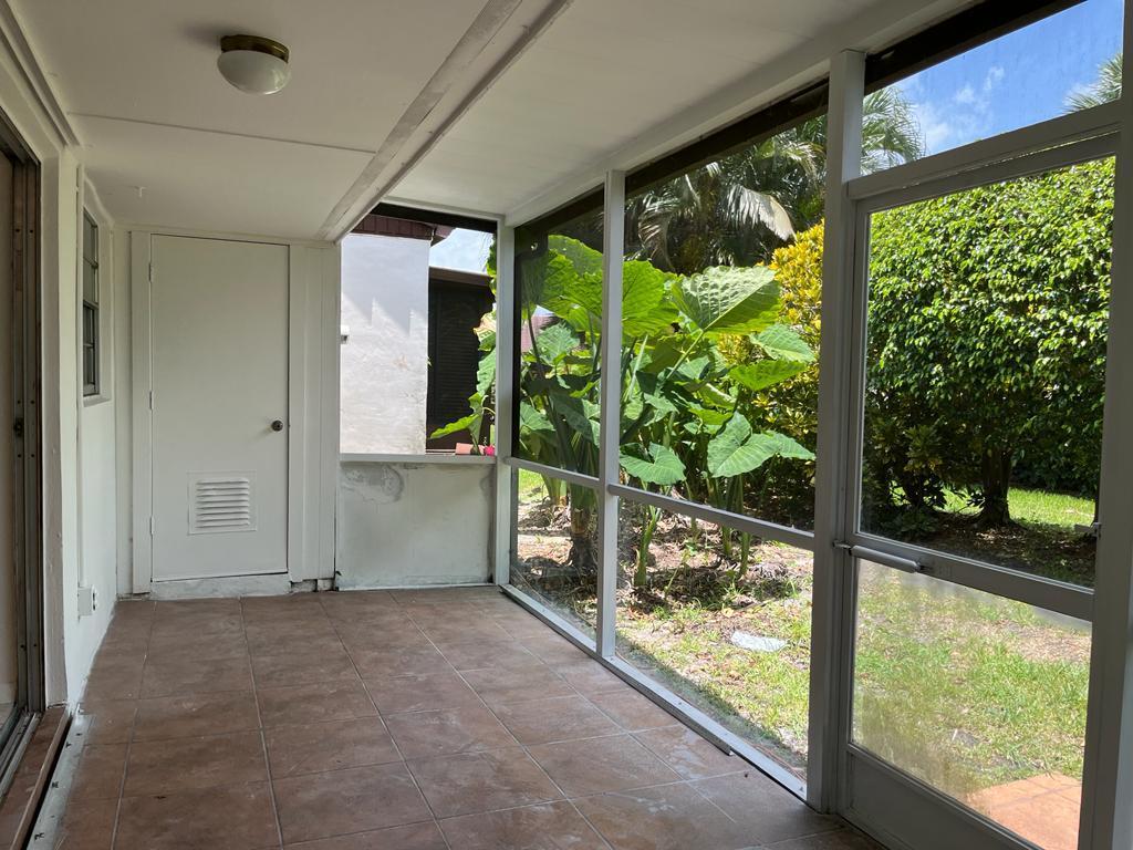 TIBURON 1 PHASE 1 - Residential Lease