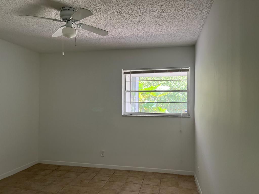 TIBURON 1 PHASE 1 - Residential Lease