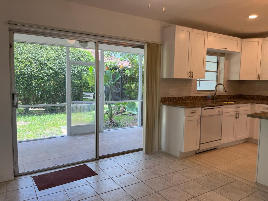 TIBURON 1 PHASE 1 - Residential Lease