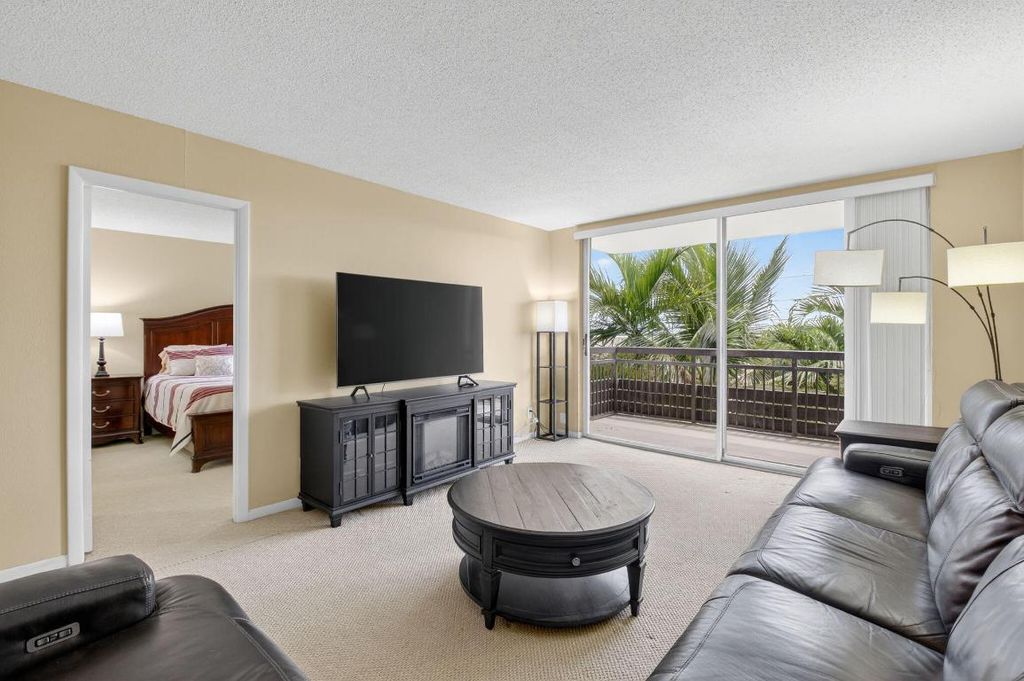 Photo of 555 NW 4th Avenue #4230, Boca Raton, FL 33432 (MLS # R11109085)