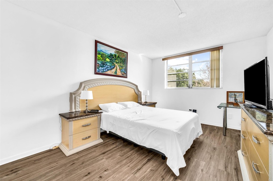 Bermuda Club - Residential