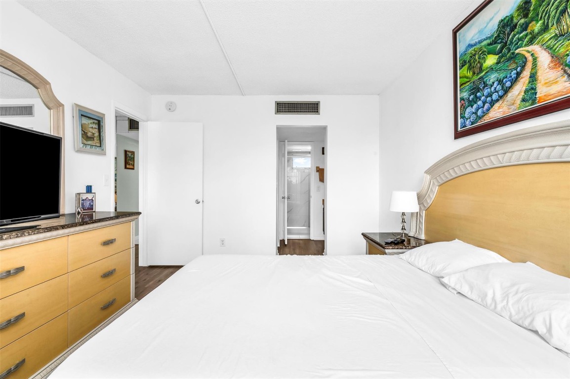 Bermuda Club - Residential