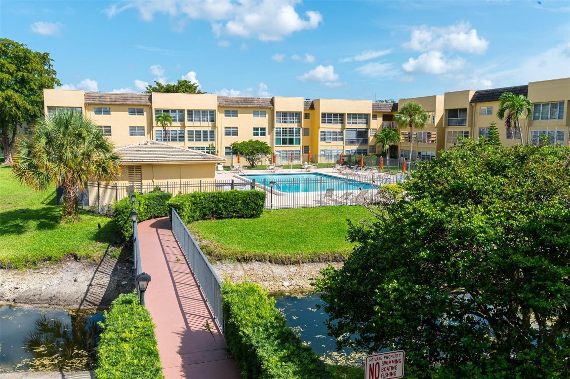 Bermuda Club - Residential