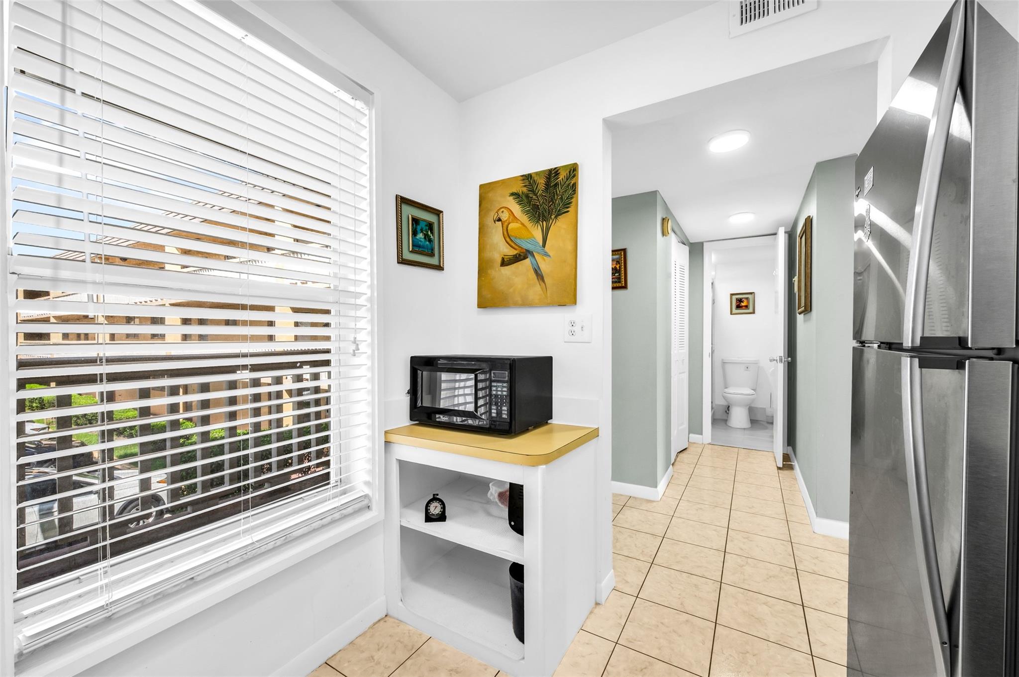 6071 NW 61 207