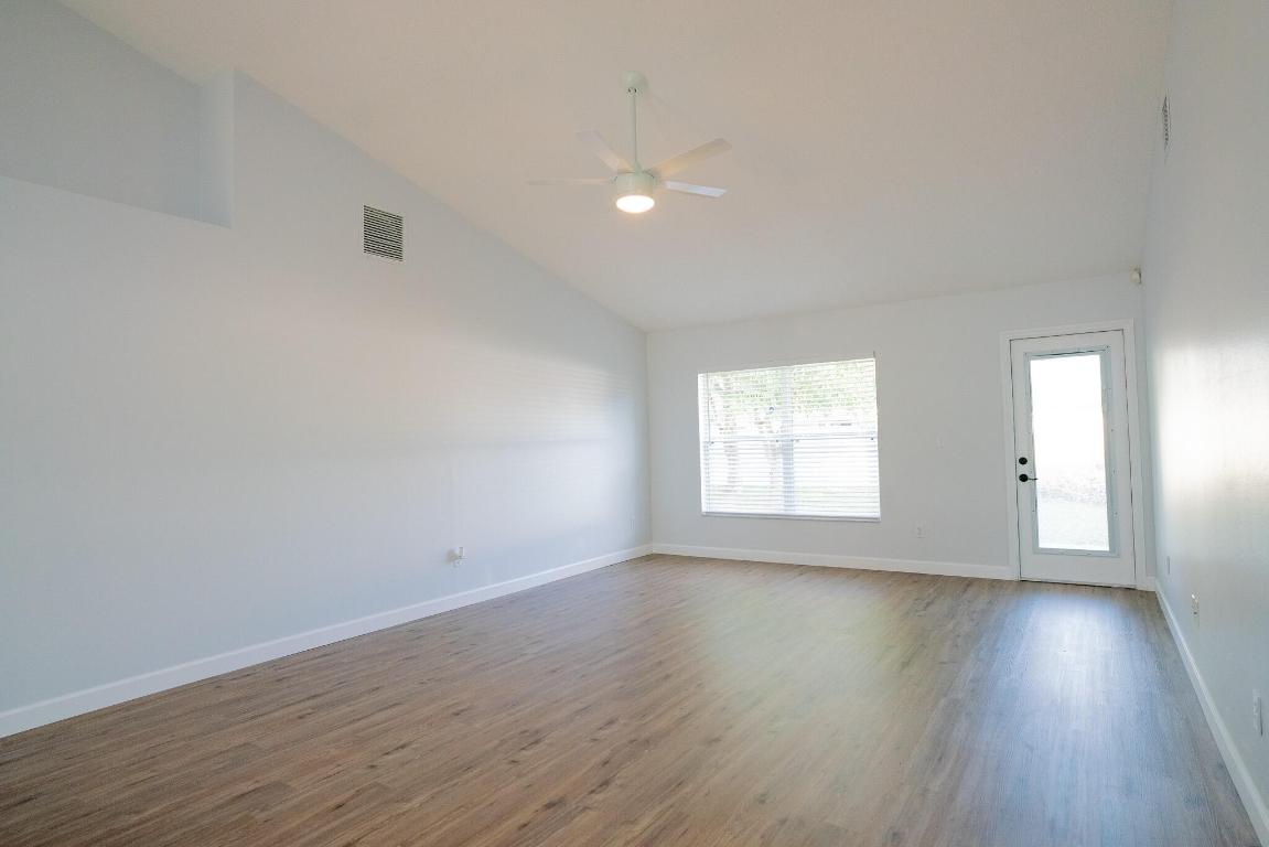 PORT ST LUCIE SECTION 8 - Residential Lease