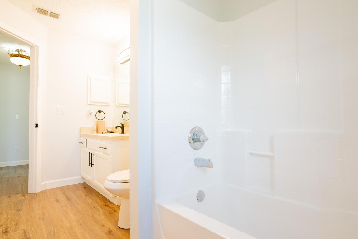 PORT ST LUCIE SECTION 8 - Residential Lease