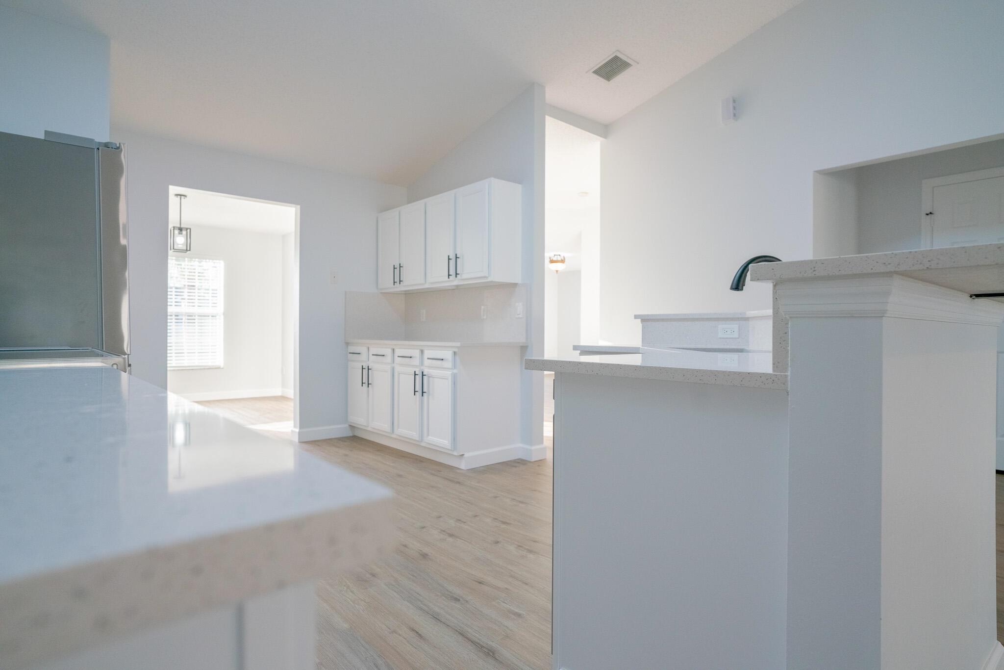 PORT ST LUCIE SECTION 8 - Residential Lease