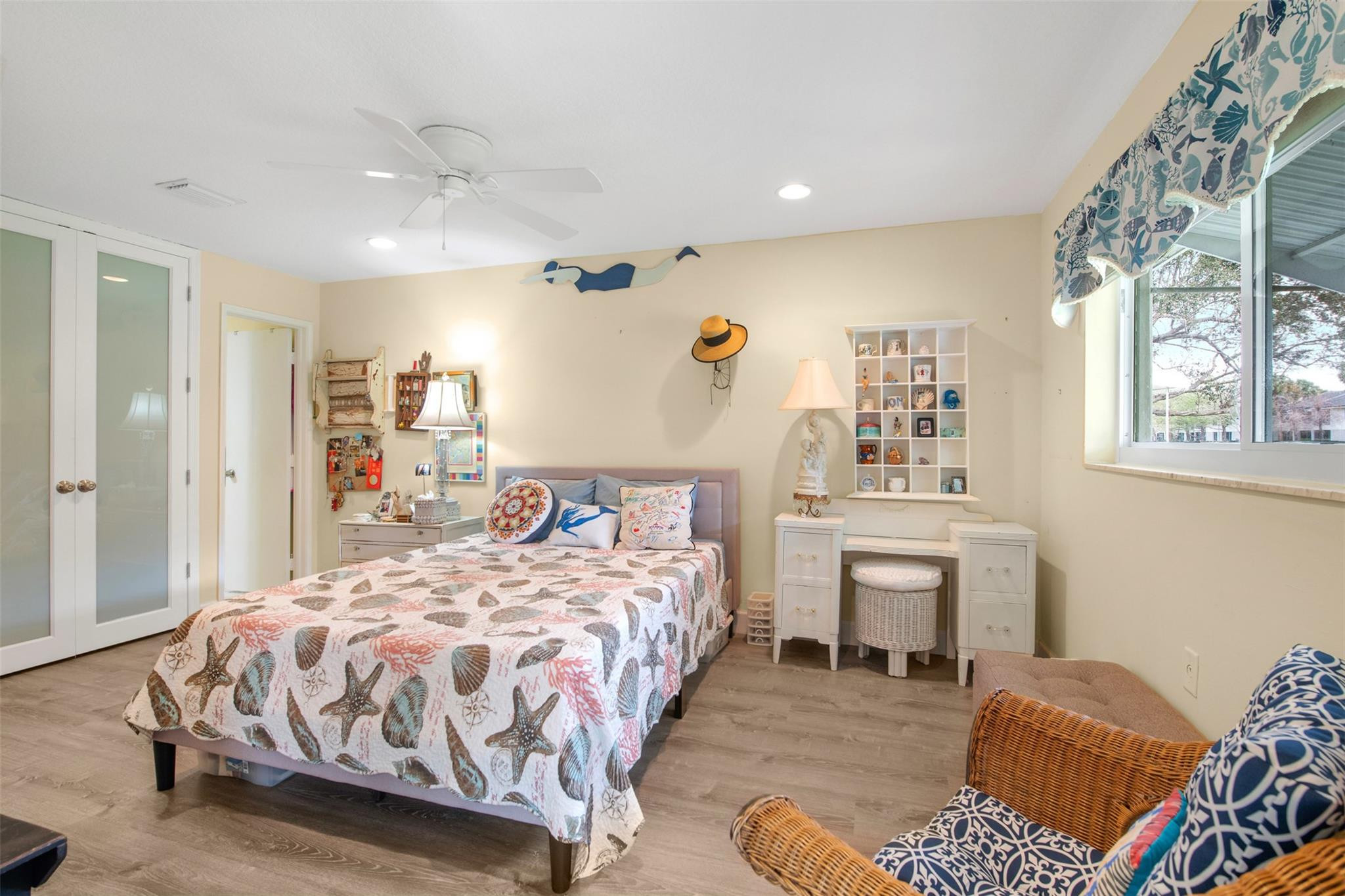 LAUDERDALE WEST - Residential