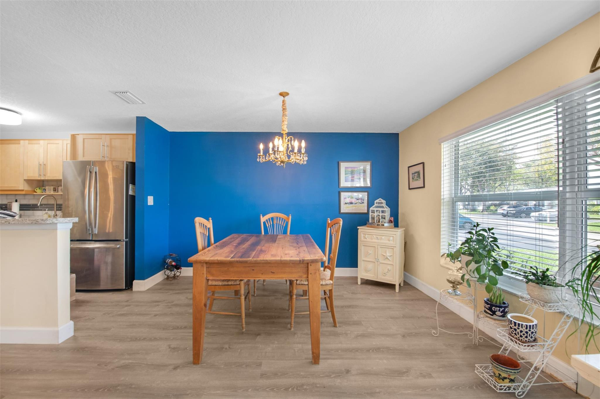 LAUDERDALE WEST - Residential