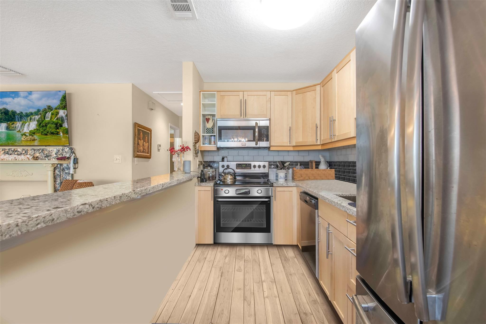 LAUDERDALE WEST - Residential