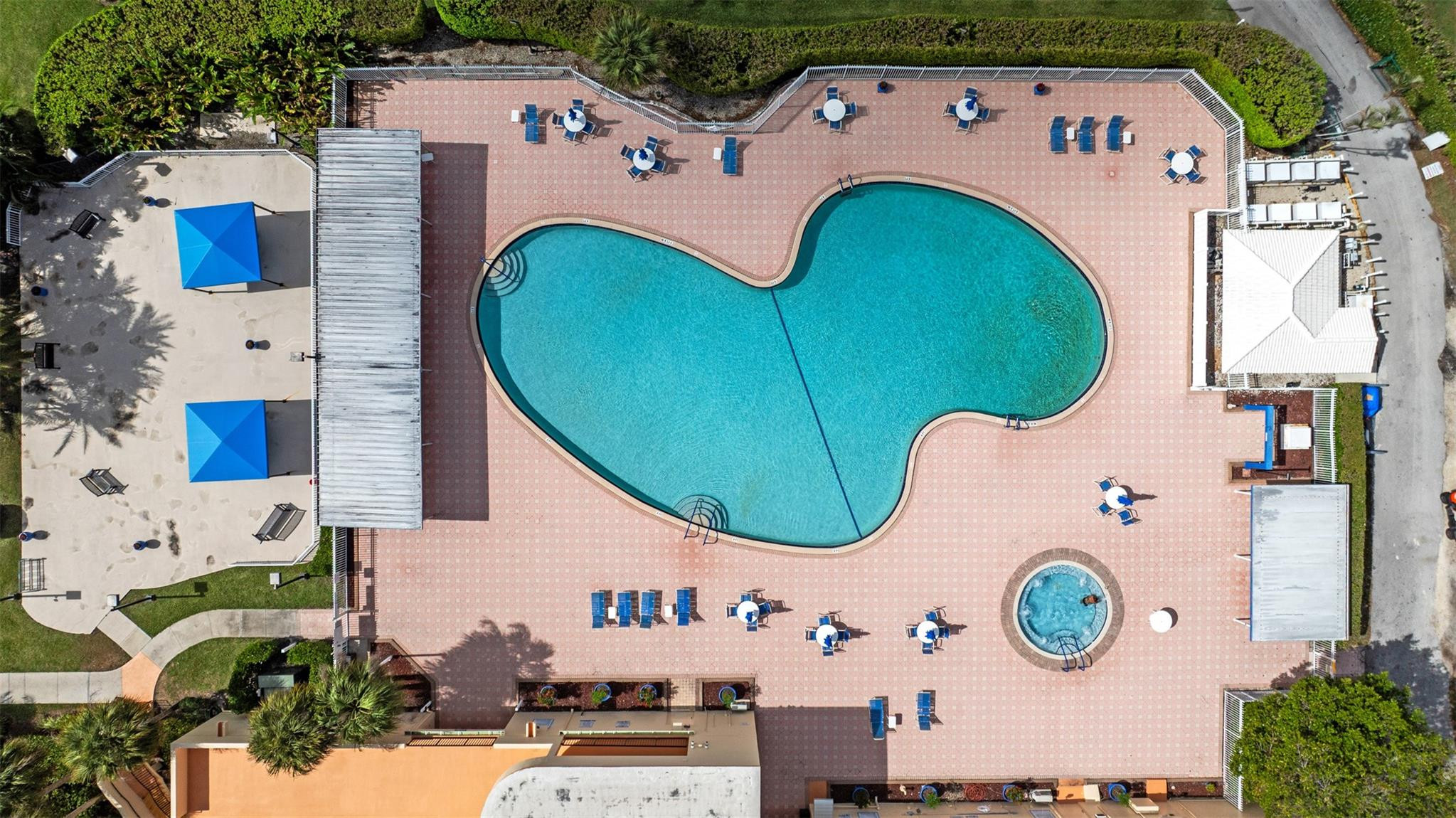 LAUDERDALE WEST - Residential