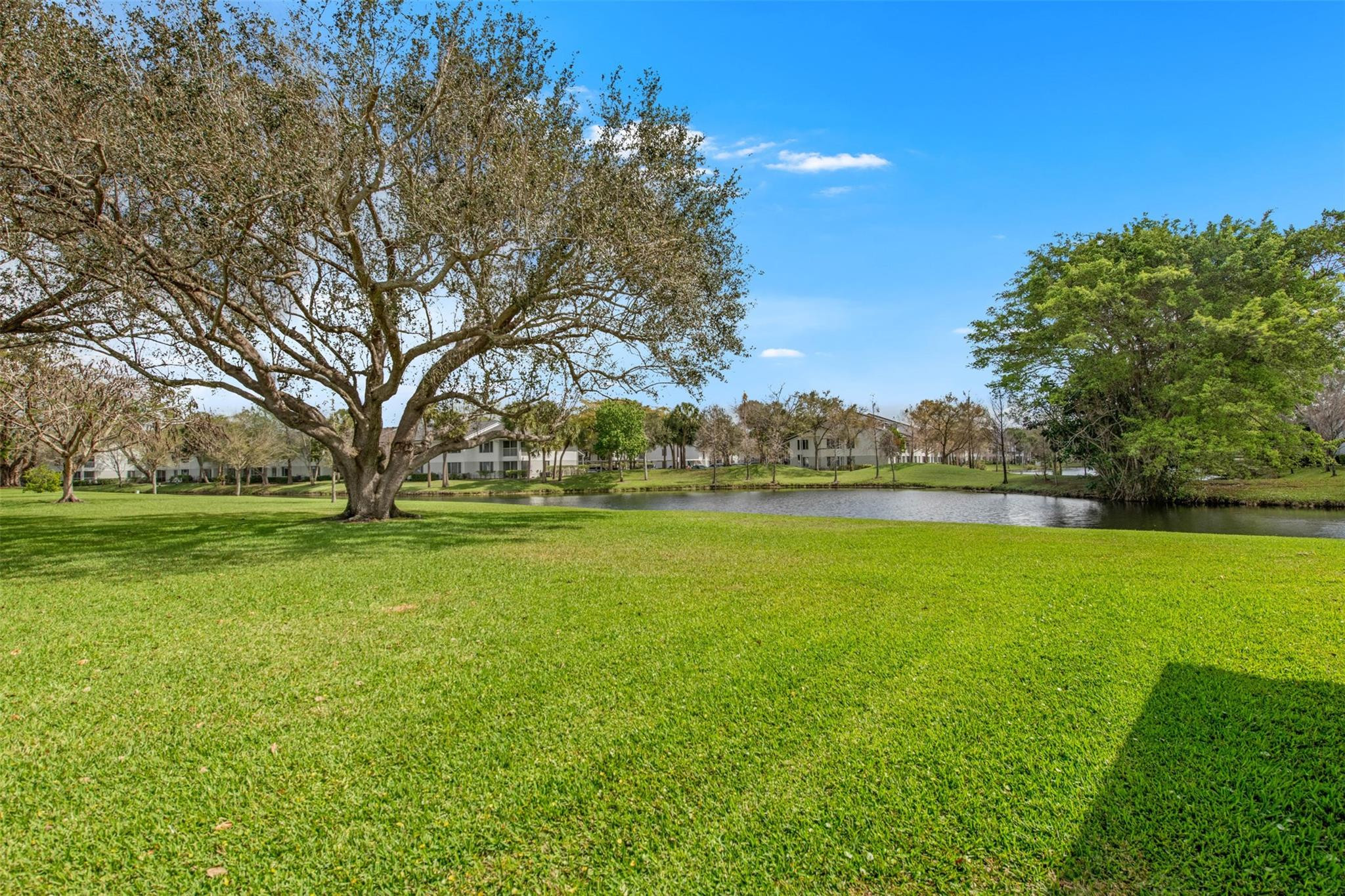 LAUDERDALE WEST - Residential