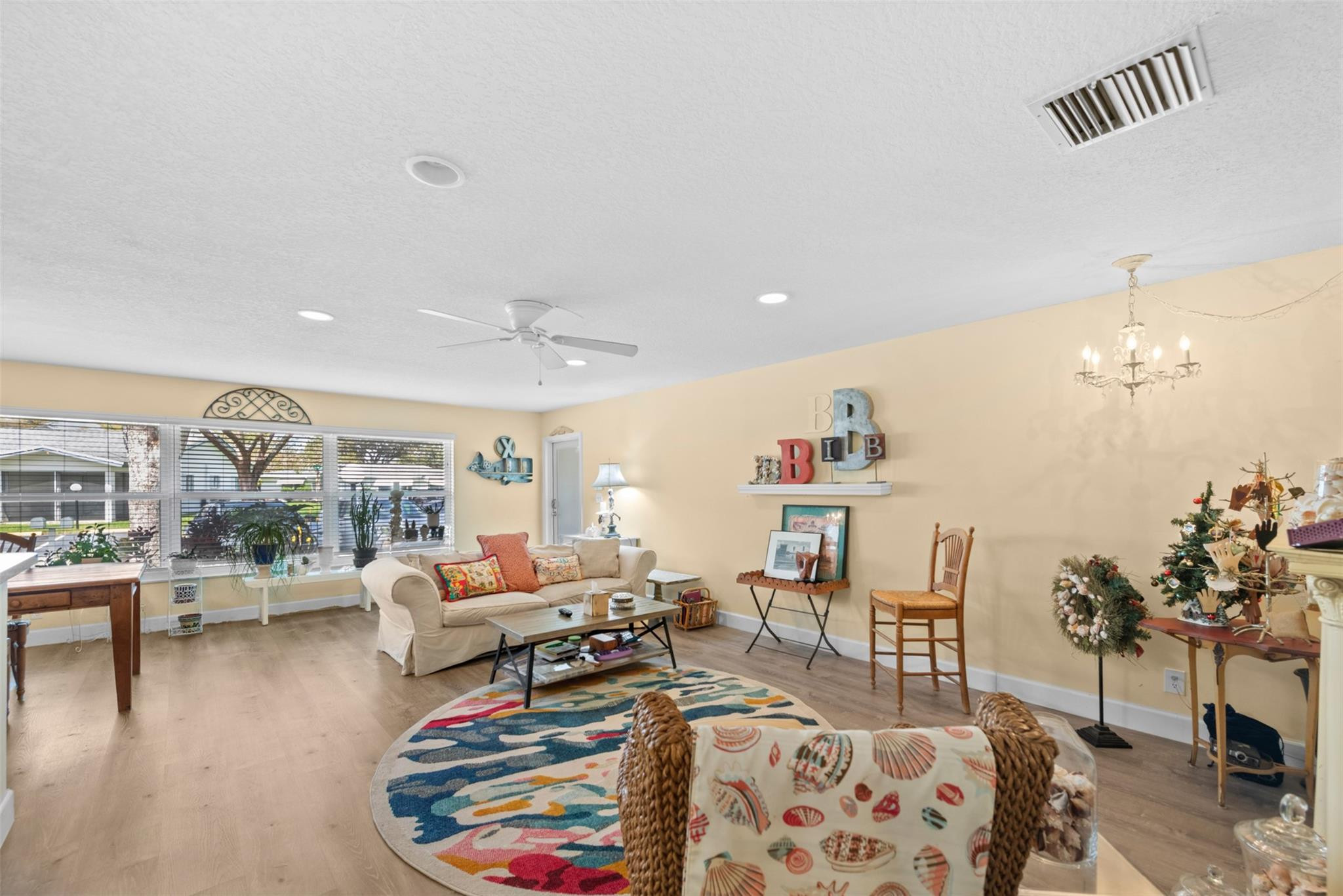 LAUDERDALE WEST - Residential