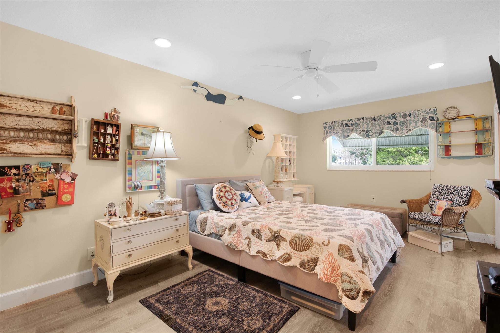 LAUDERDALE WEST - Residential