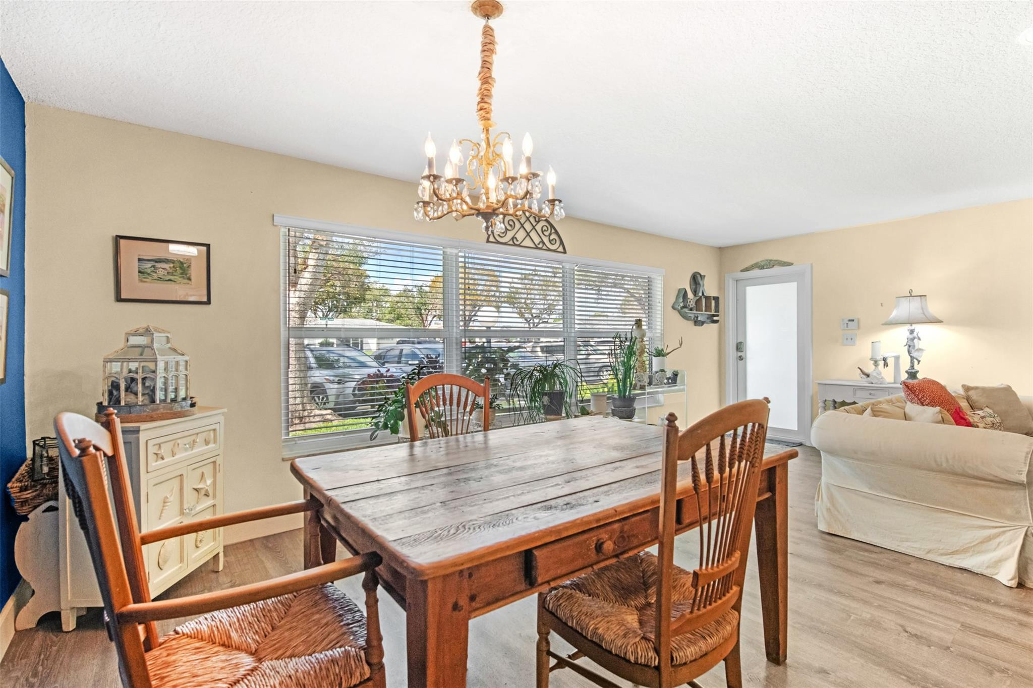 LAUDERDALE WEST - Residential