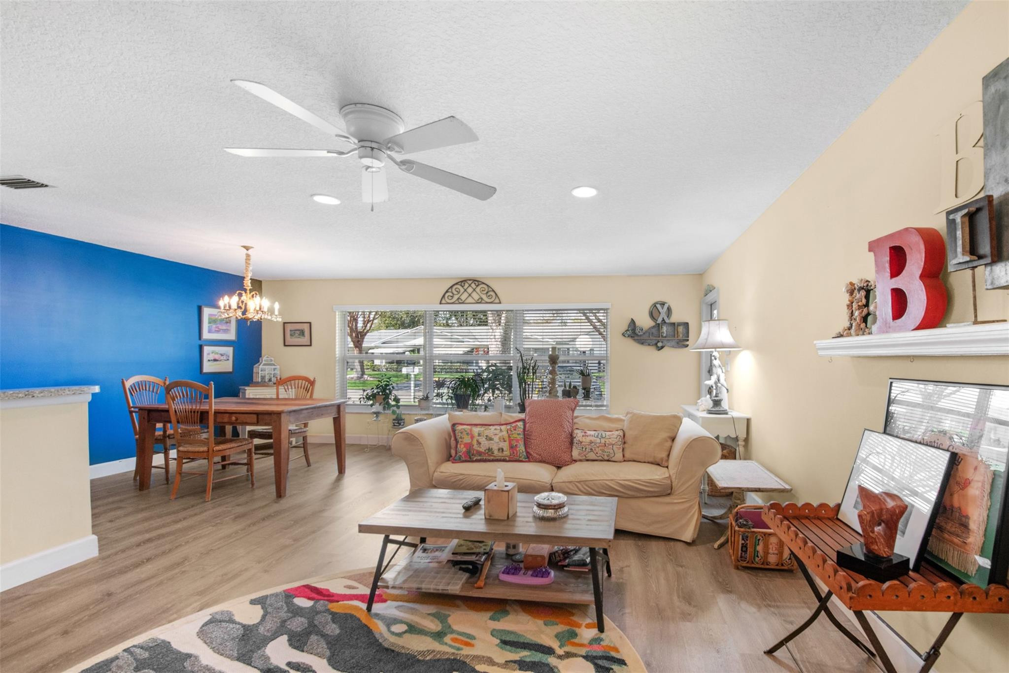 LAUDERDALE WEST - Residential