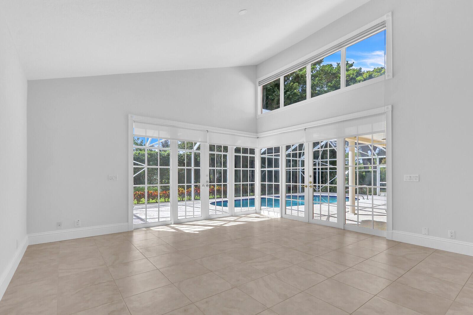 HERITAGE OAKS - Residential