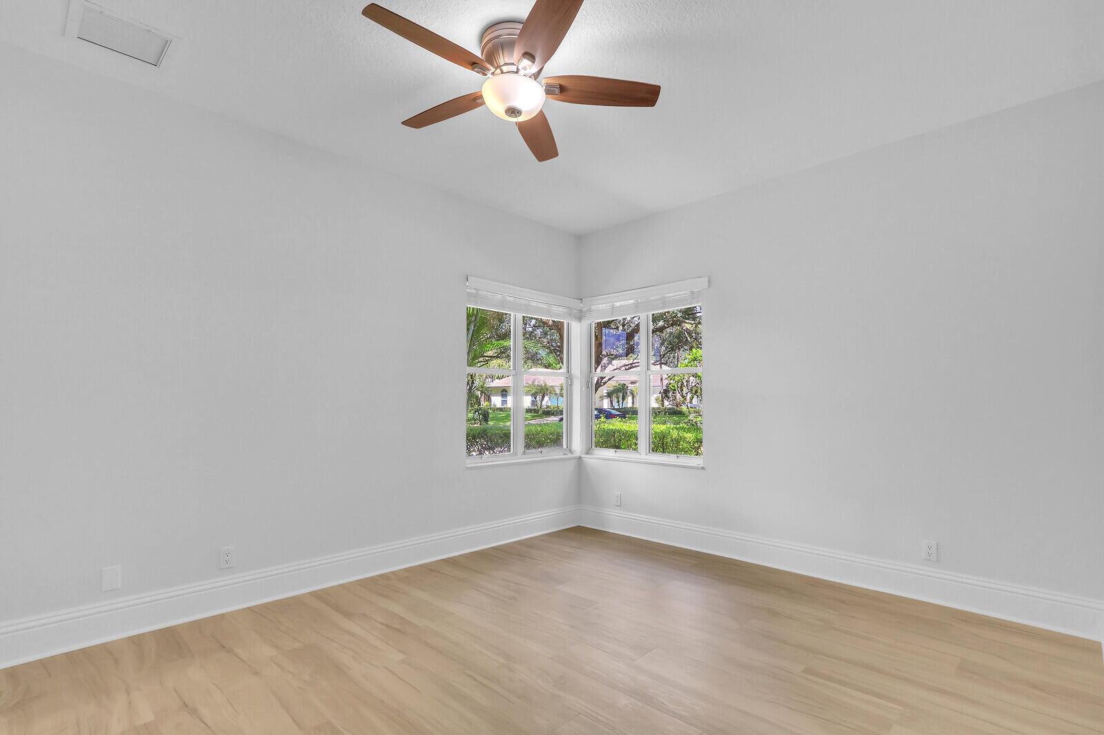 HERITAGE OAKS - Residential