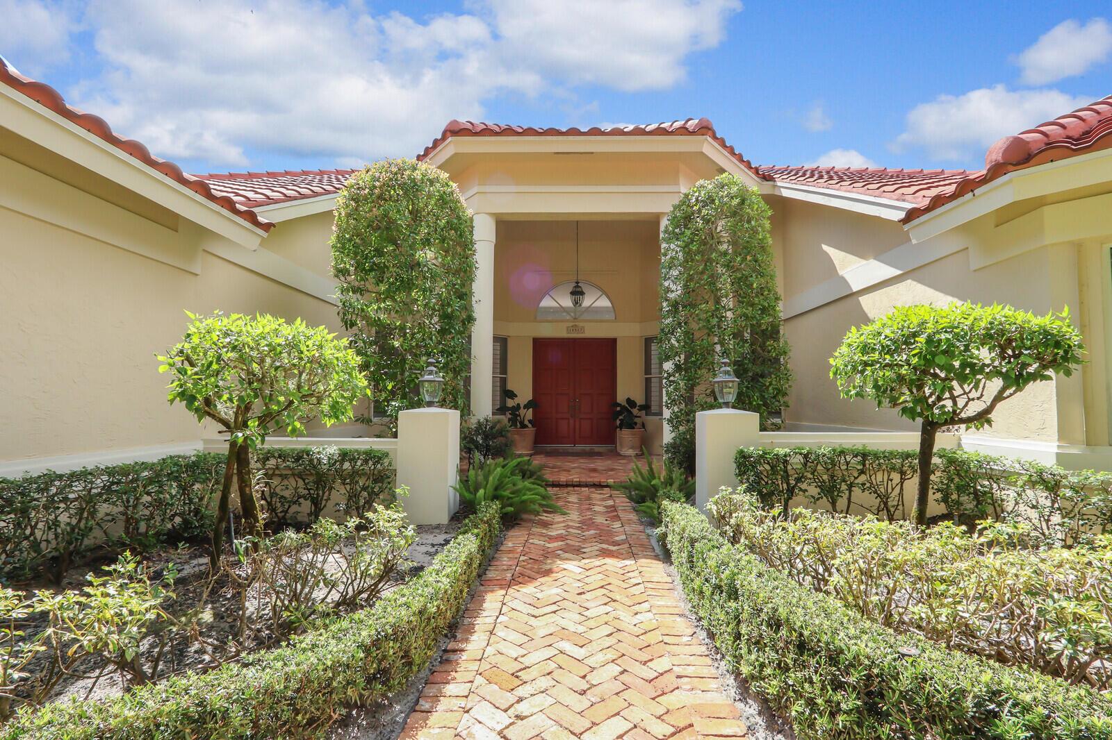 HERITAGE OAKS - Residential