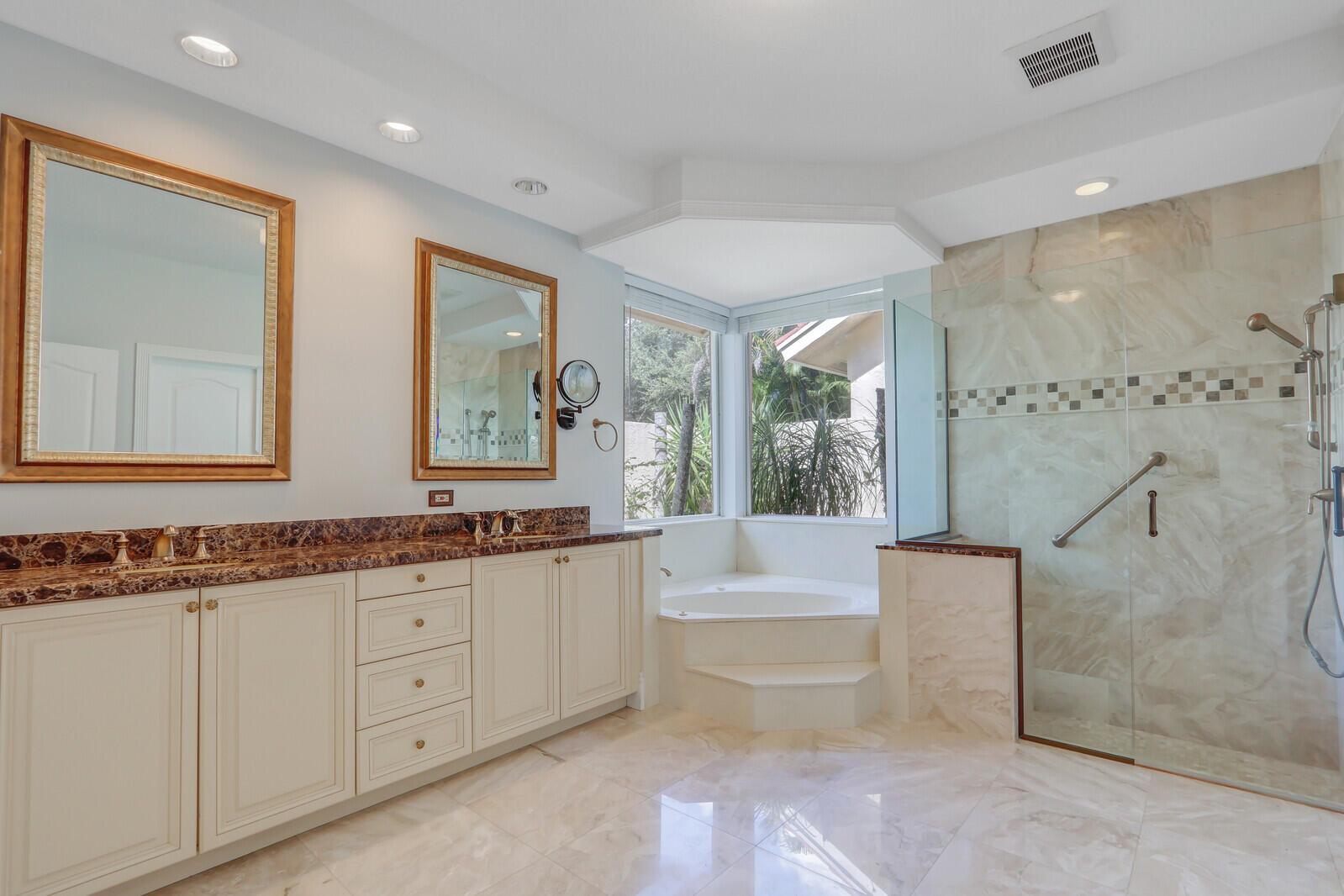 HERITAGE OAKS - Residential