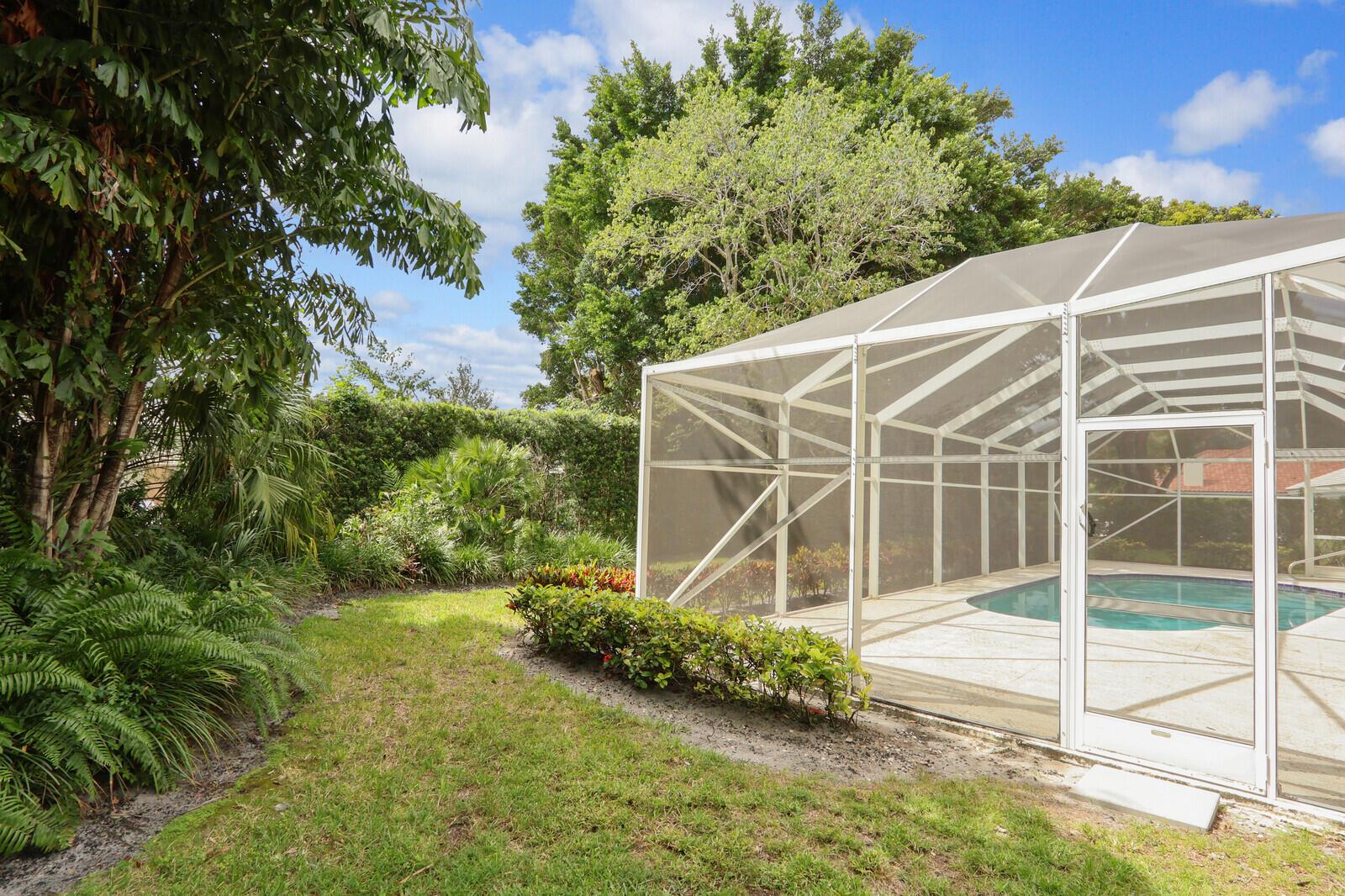 HERITAGE OAKS - Residential
