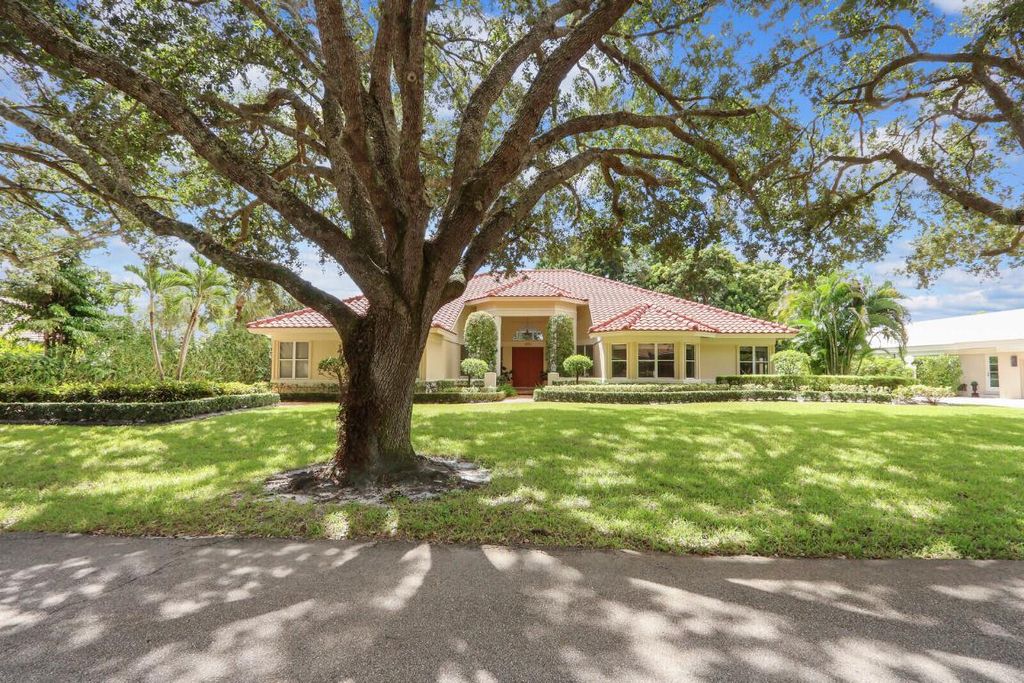 Photo of 18517 SE Heritage Drive, Jupiter, FL 33469 (MLS # R11132417)