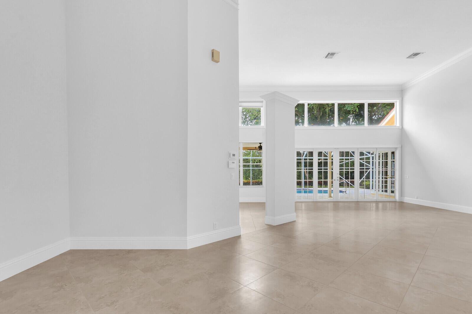 HERITAGE OAKS - Residential