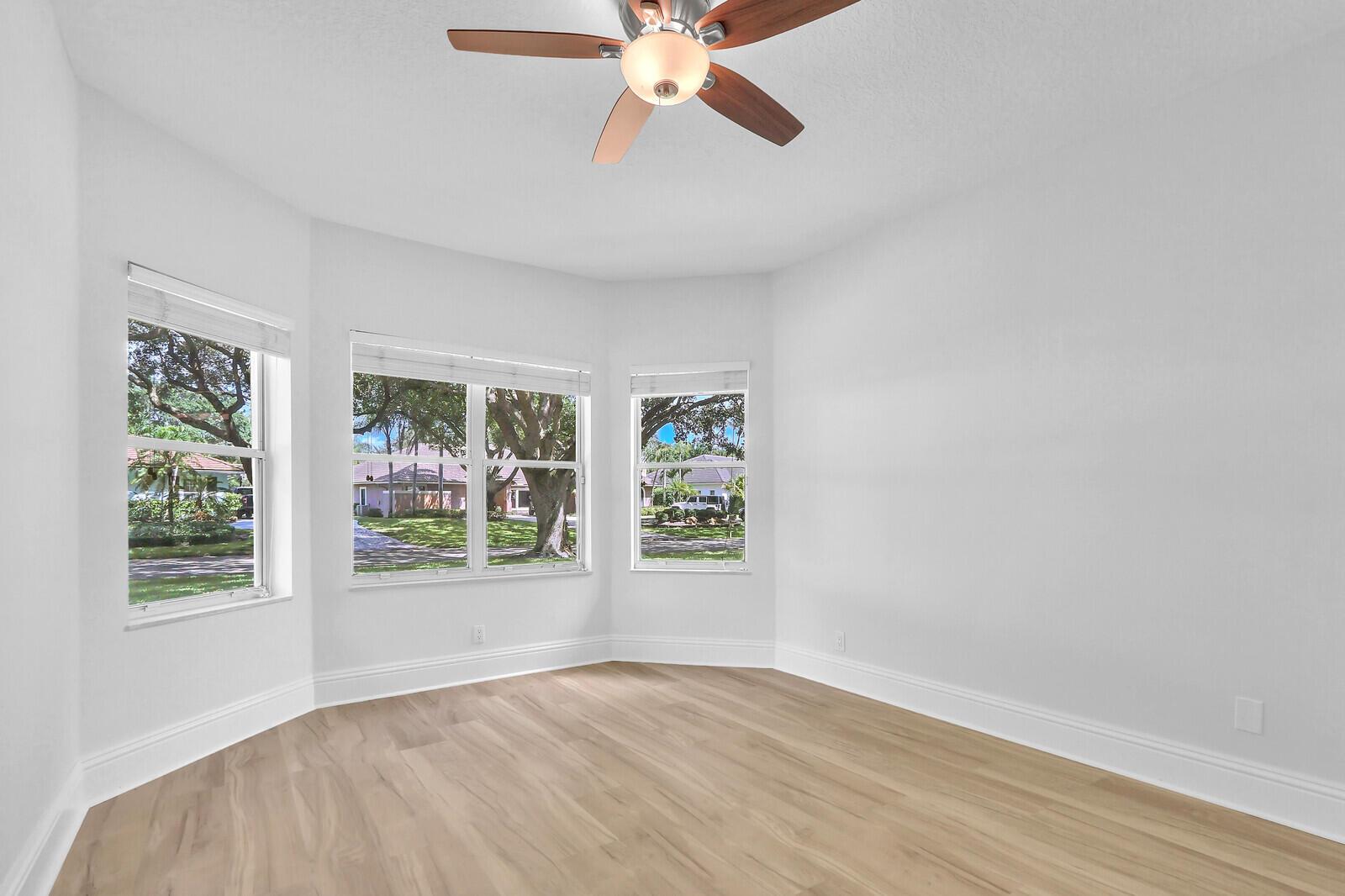 HERITAGE OAKS - Residential