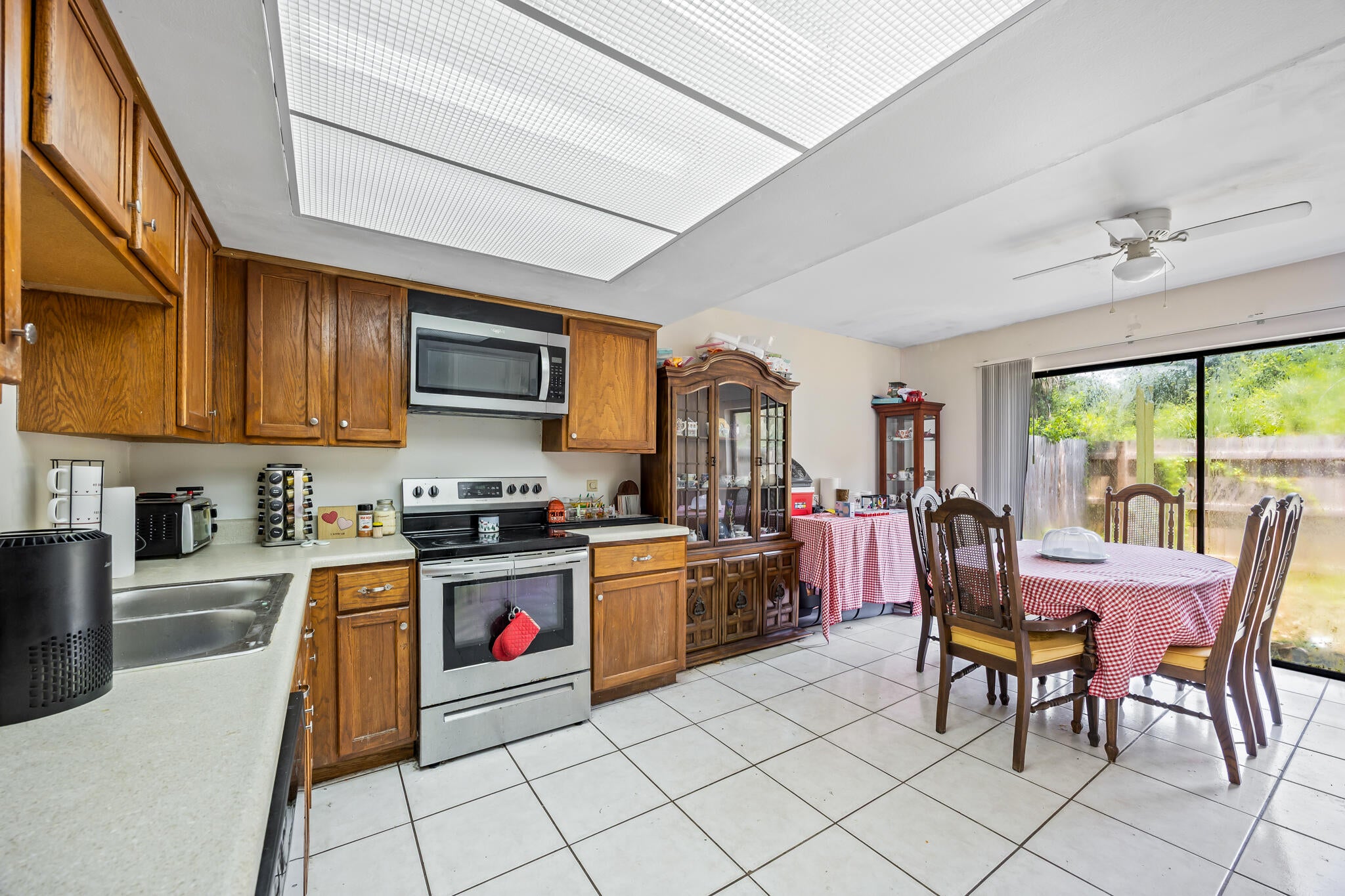 View photos, virtual tours, details... 1910 South Street