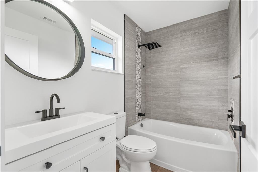 Lauderdale West 3 Sec 83- - Residential