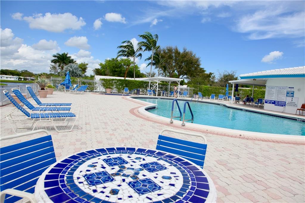 Lauderdale West 3 Sec 83- - Residential