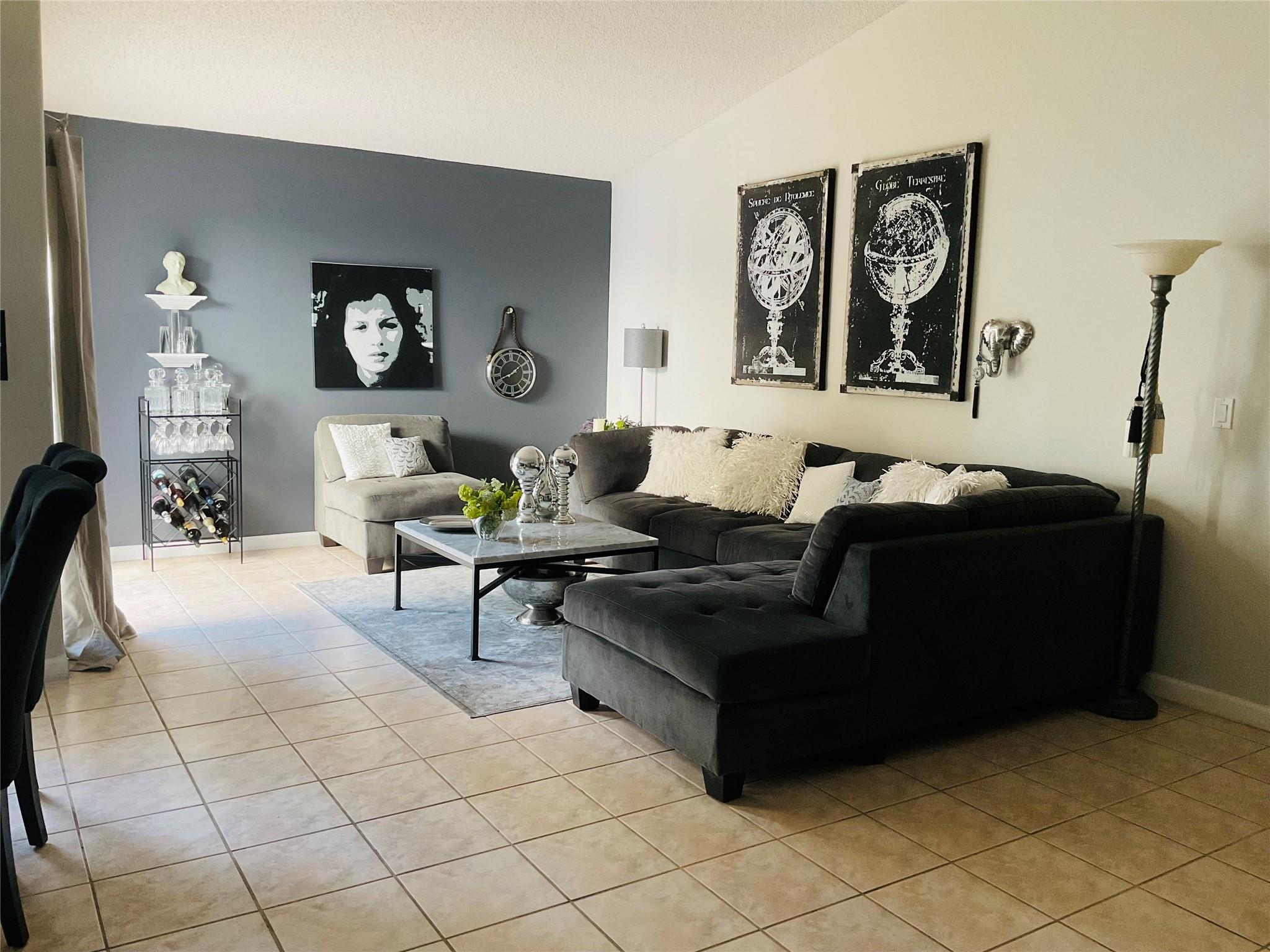 Banyan Oakridge 157-44 B - Residential